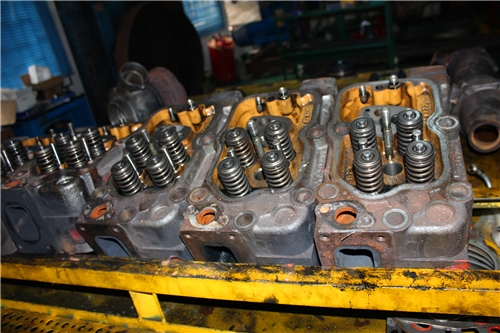 三菱R16柴油發動機本體的檢測、修理