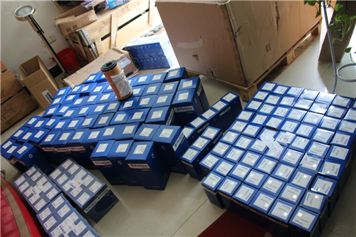 珀金斯柴油發動機1878042 C92燃油、空氣過濾器