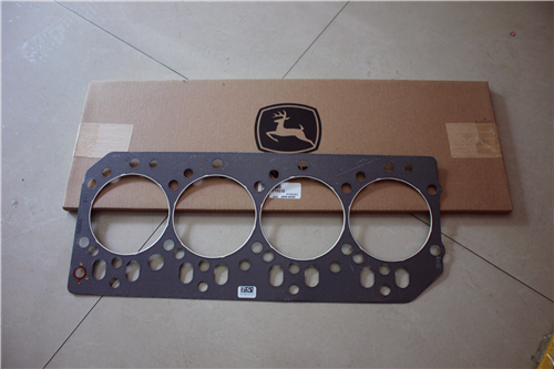 John Deere約翰迪爾強(qiáng)鹿柴油發(fā)動機(jī)氣缸蓋的拆解