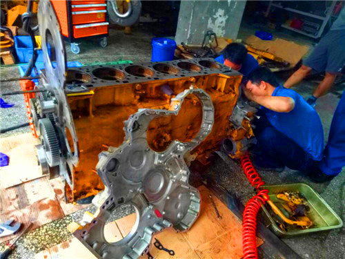 湖州南潯卡特挖掘機323d柴油機維修代理